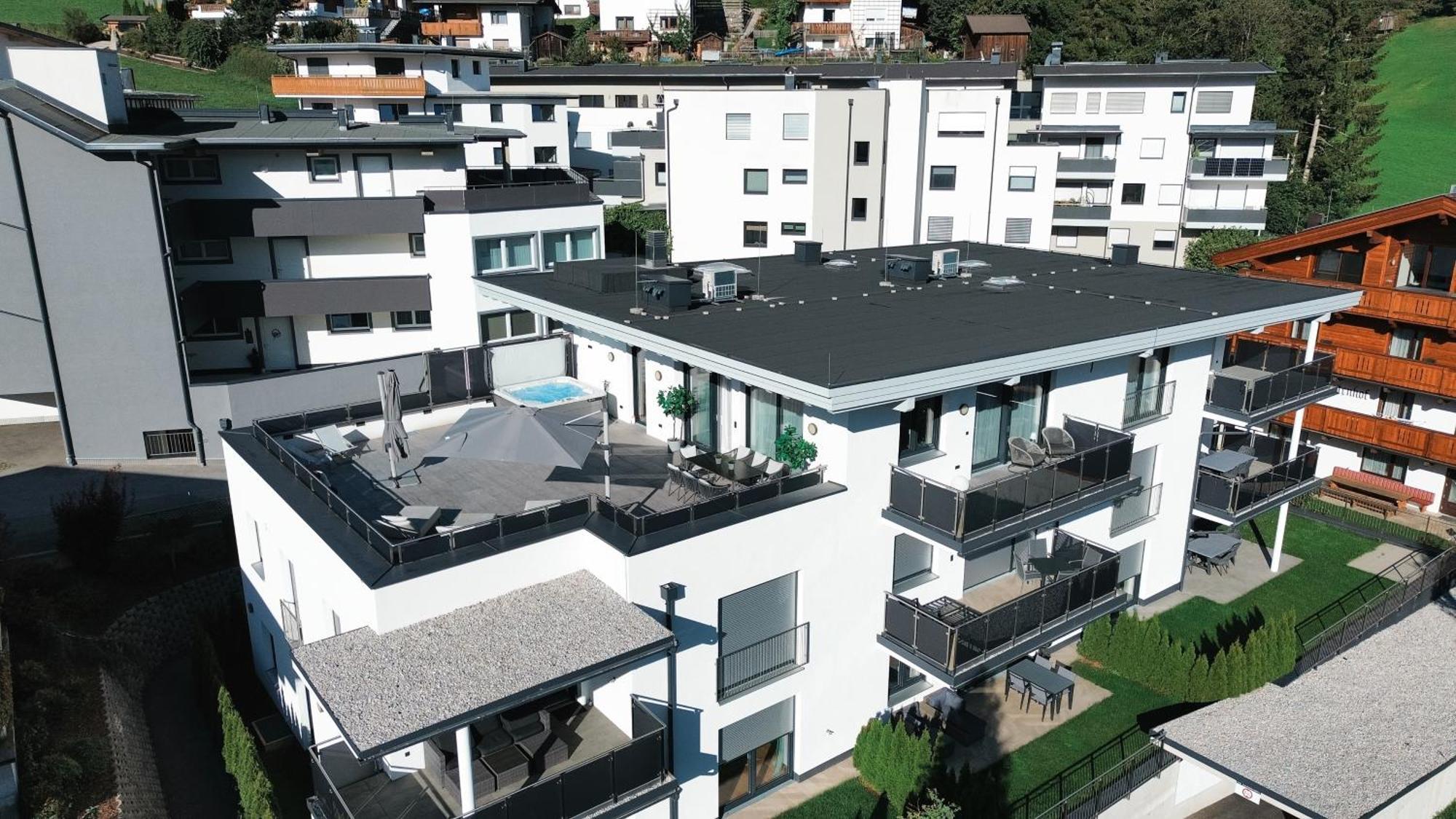 Zweite Heimat - Garden & Underground Parking Space By Alpenluxus Appartements フューゲン エクステリア 写真